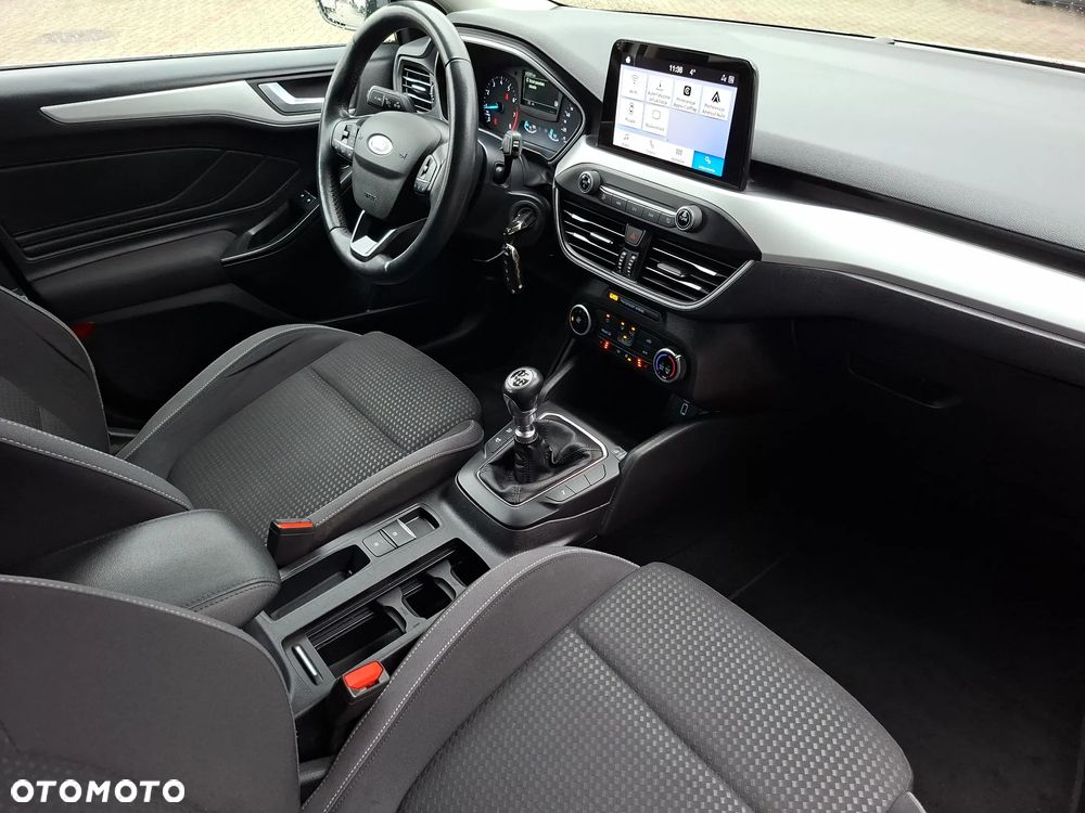 Ford Focus 1.0 EcoBoost Trend Edition - 33