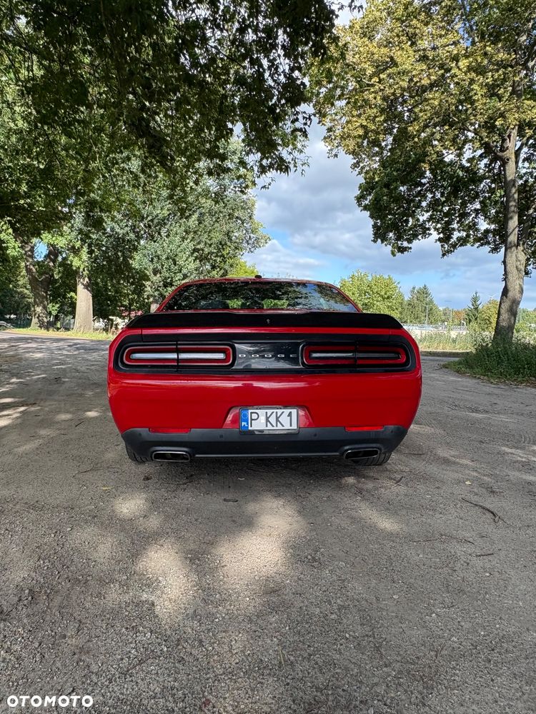 Dodge Challenger - 3