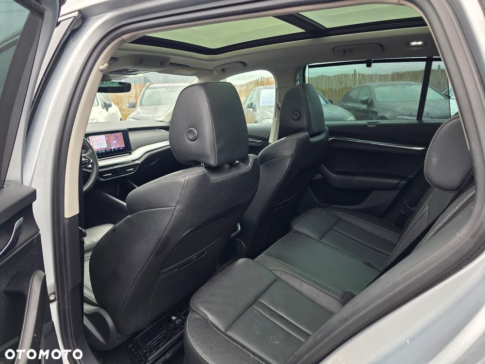 Skoda Octavia 2.0 TDI DSG RS - 12