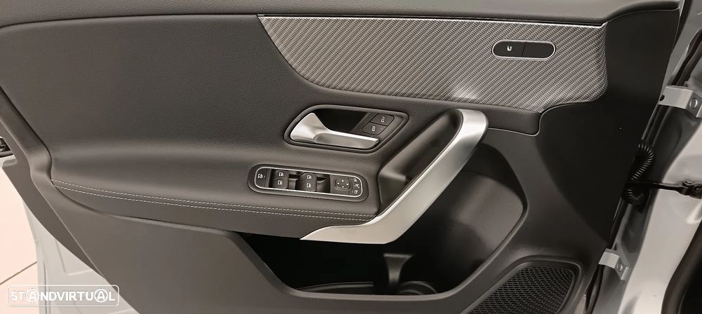 Mercedes-Benz A 200 Standard - 22