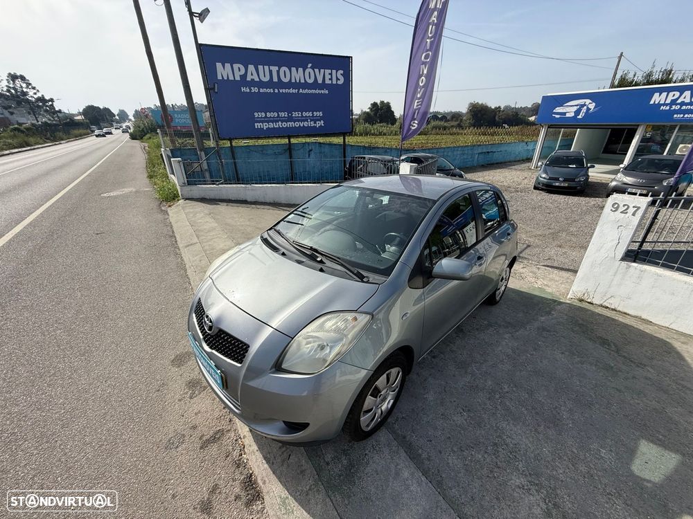 Toyota Yaris 1.0 VVT-i AC - 10