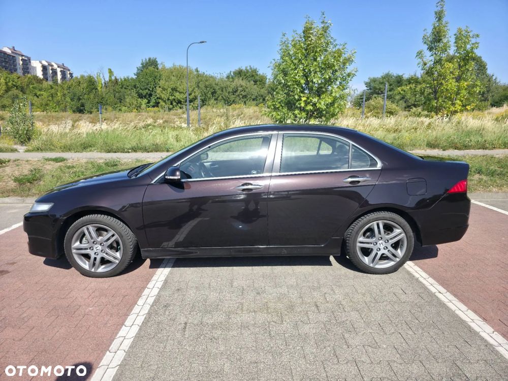 Honda Accord 2.0 Executive - 6