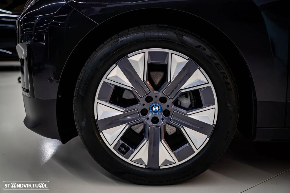 BMW iX xDrive 40 - 5