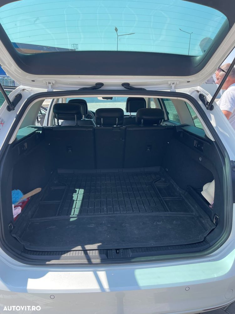 Volkswagen Passat - 9