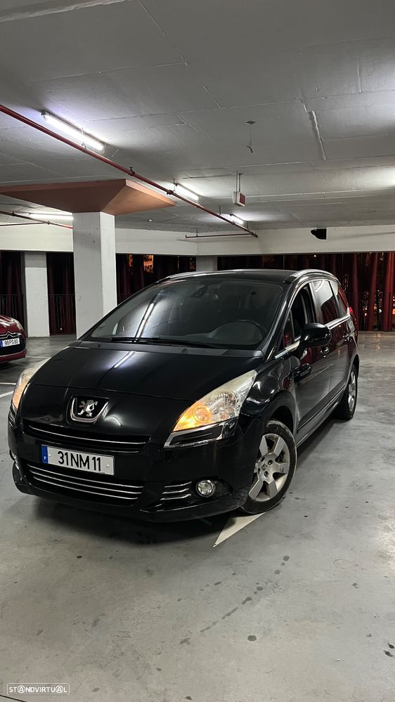 Peugeot 5008 1.6 HDi 7L Allure J17 - 1