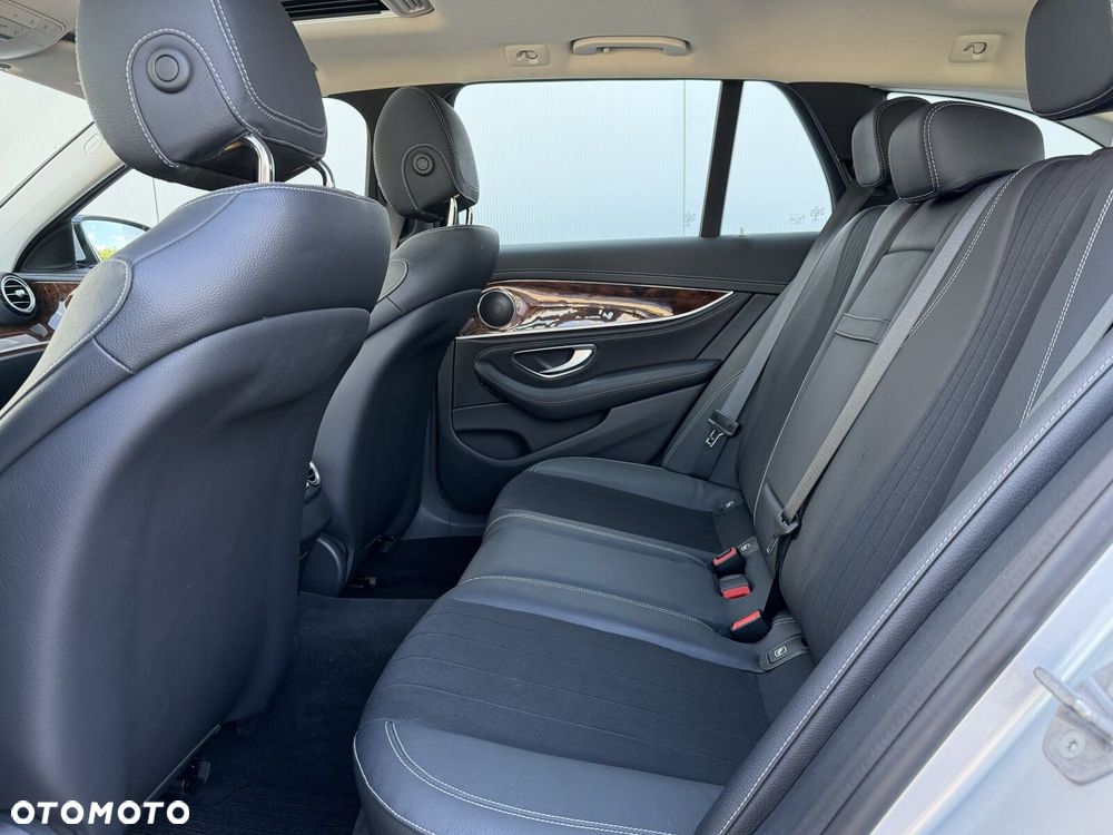 Mercedes-Benz Klasa E 220 d Exclusive - 16