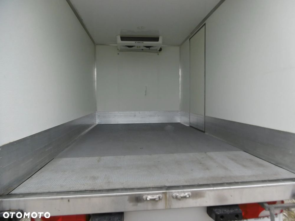 Mercedes-Benz Sprinter - 5