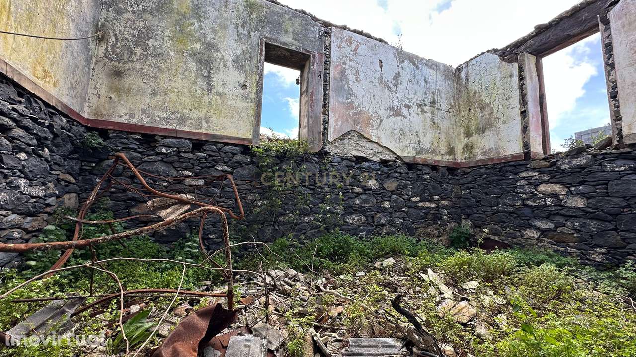 Moradia em ruína - Ponta do Pargo - Calheta - Grande imagem: 3/7