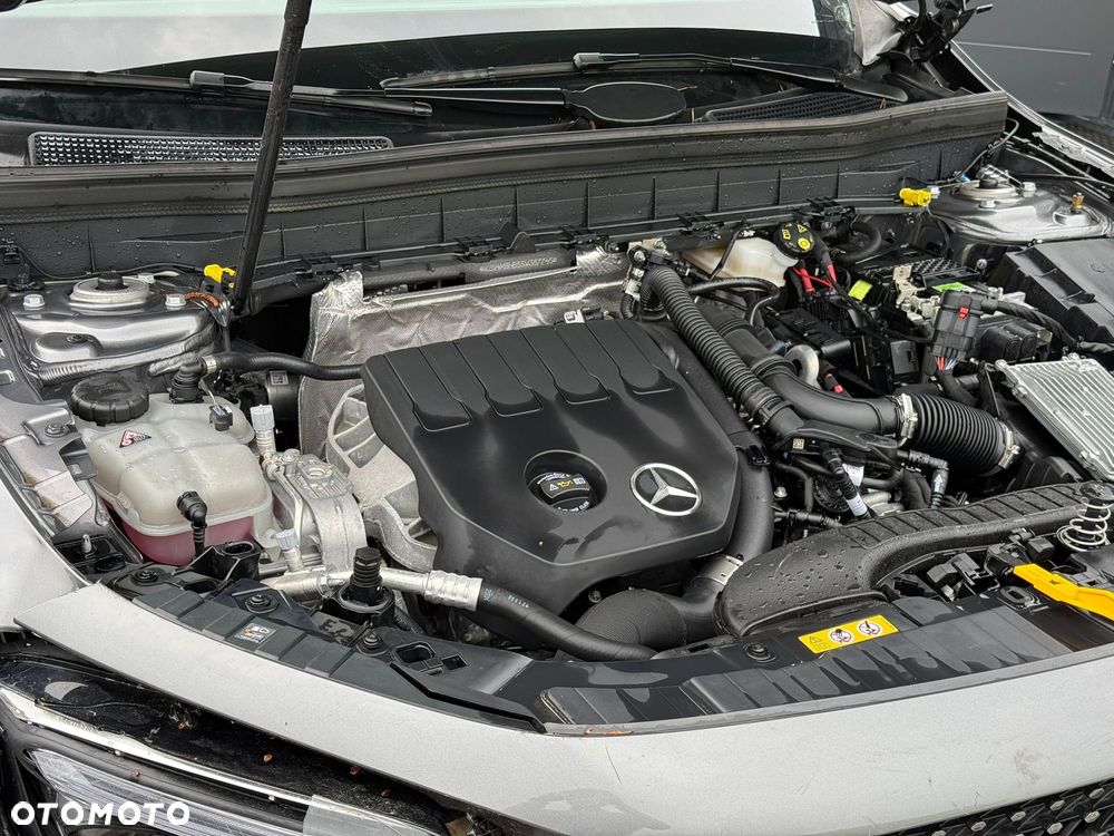 Mercedes-Benz GLB 200 AMG Line 7G-DCT - 8
