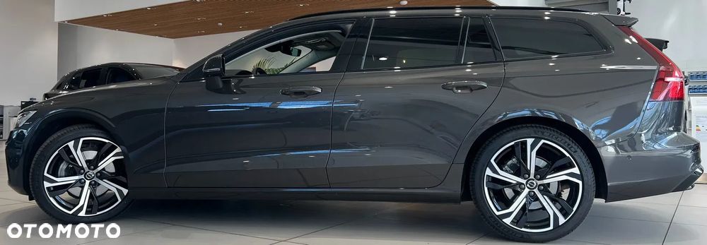 Volvo V60 B4 B DKG Ultimate Dark - 2