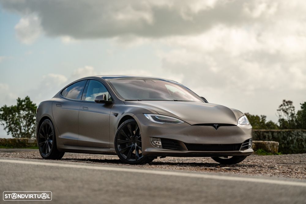 Tesla Model S Long Range - 14