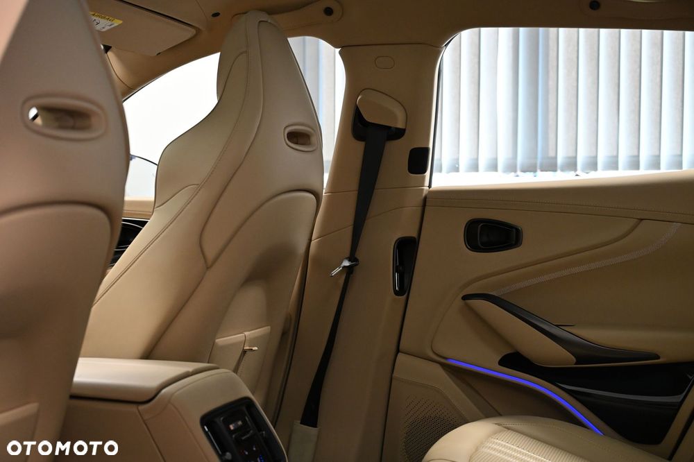Aston Martin DBX707 - 20