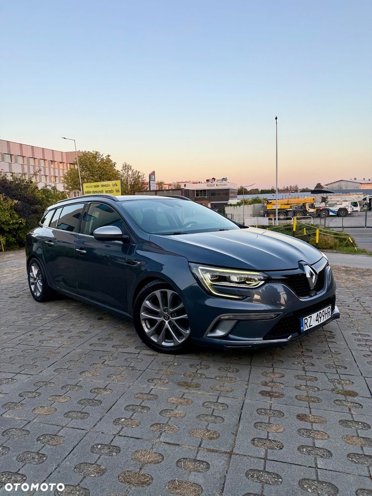 Renault Megane ENERGY TCe 205 EDC GT - 11