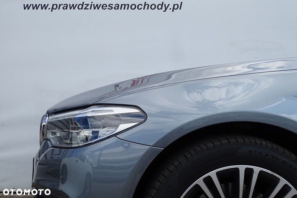 BMW Seria 5 530i Sport Line - 13