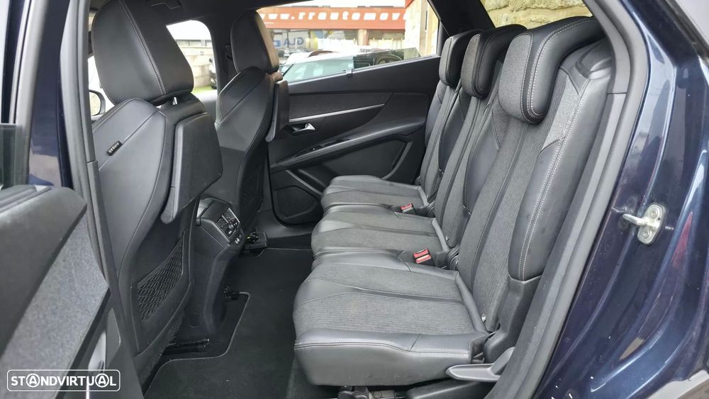 Peugeot 5008 1.2 PureTech Allure EAT8 - 29