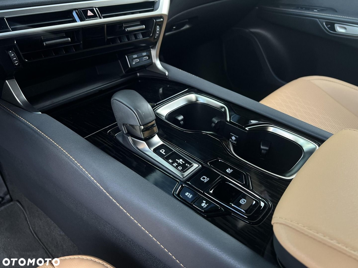 Lexus RX - 15