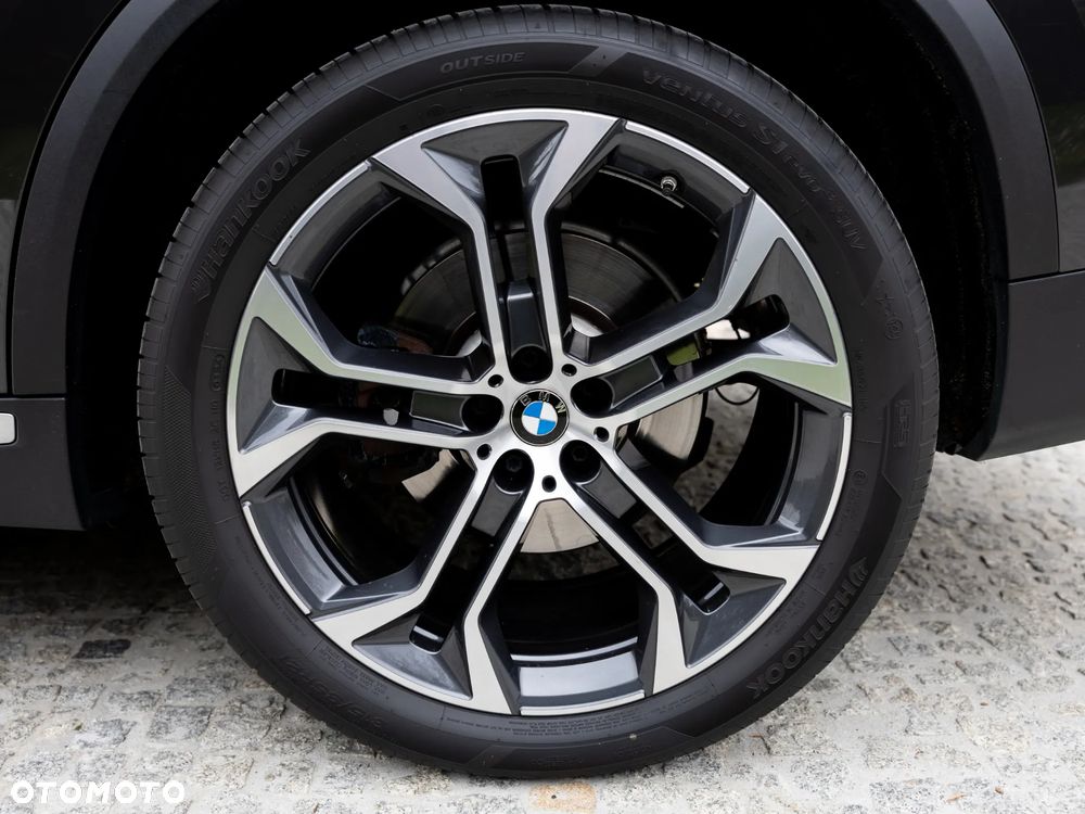 BMW X5 xDrive30d mHEV - 38