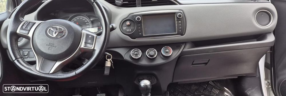 Toyota Yaris 1.4 D-4D Comfort+P.Style - 1