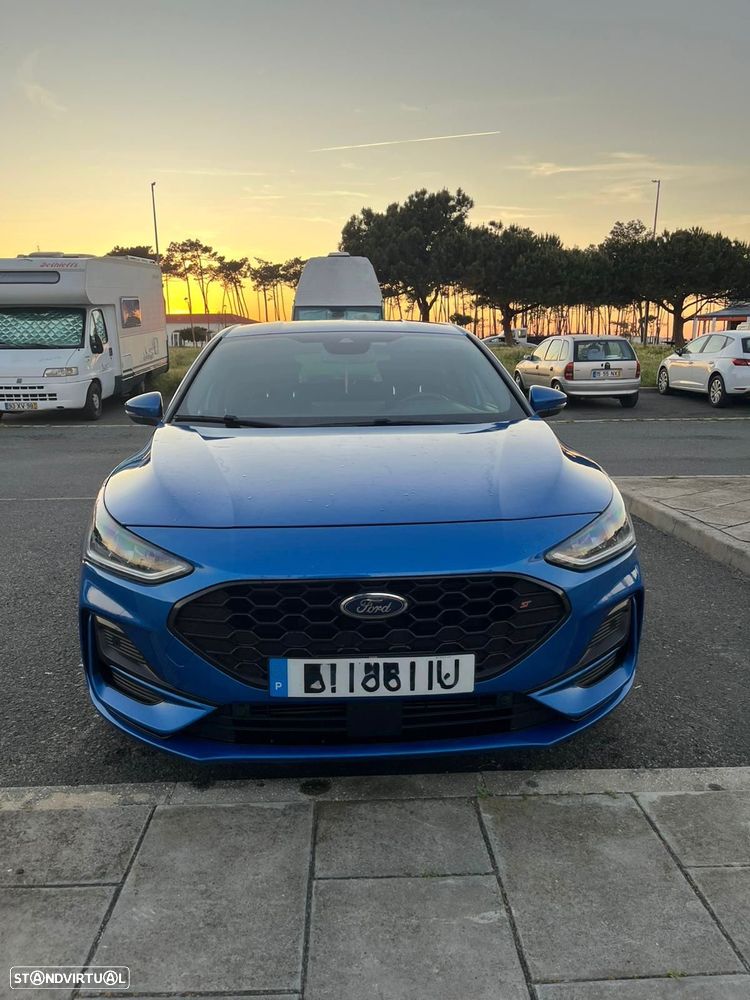 Ford Focus 1.0 EcoBoost Hybrid ST-LINE X - 3