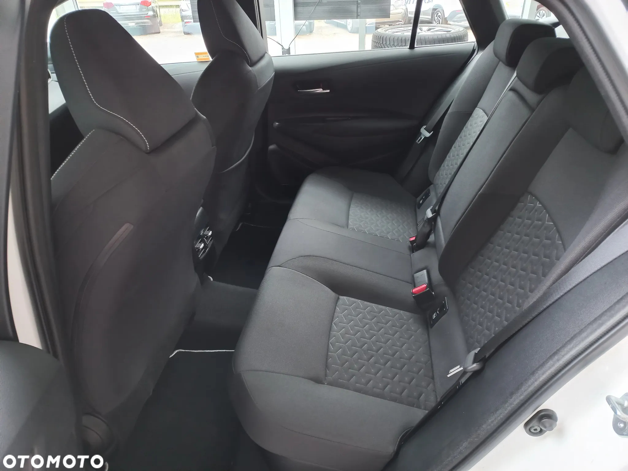 Toyota Corolla - 27