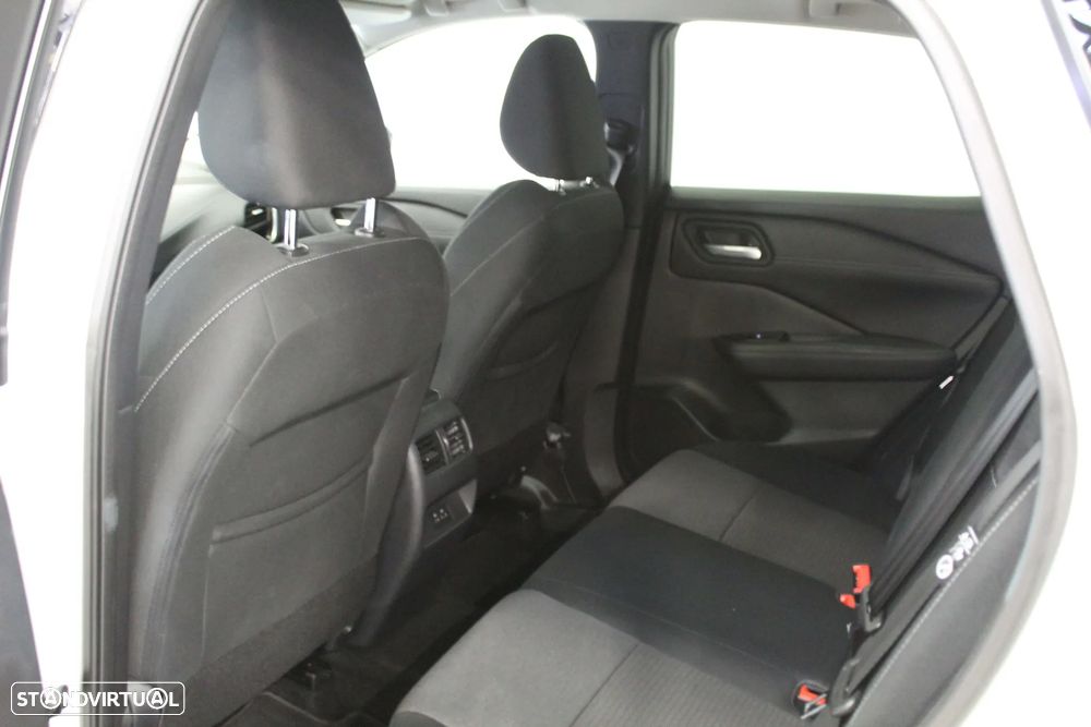Nissan Qashqai 1.3 DIG-T N-Connecta - 6