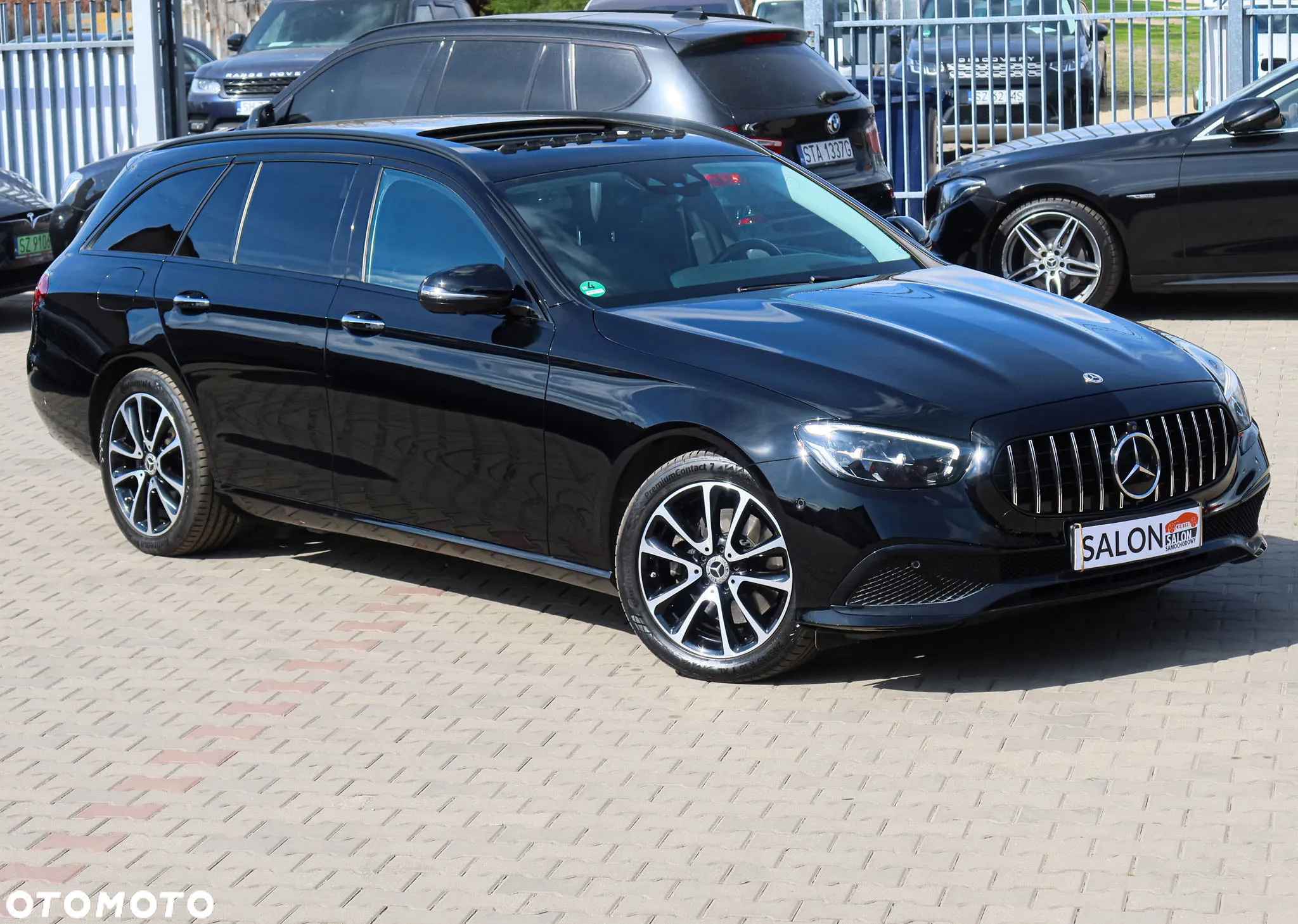 Mercedes-Benz Klasa E 220 d 4Matic T 9G-TRONIC Avantgarde - 38