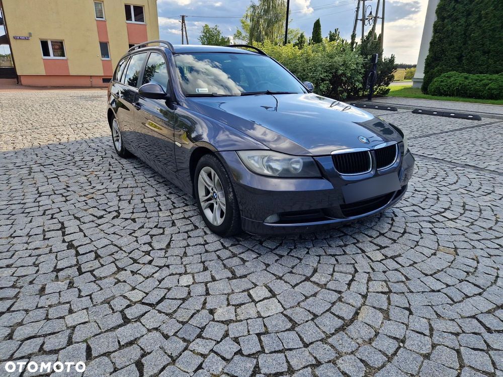 BMW Seria 3 318d - 1