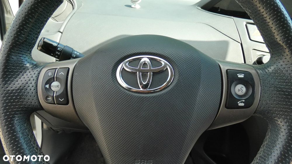 Toyota Yaris 1.33 2010 - 19
