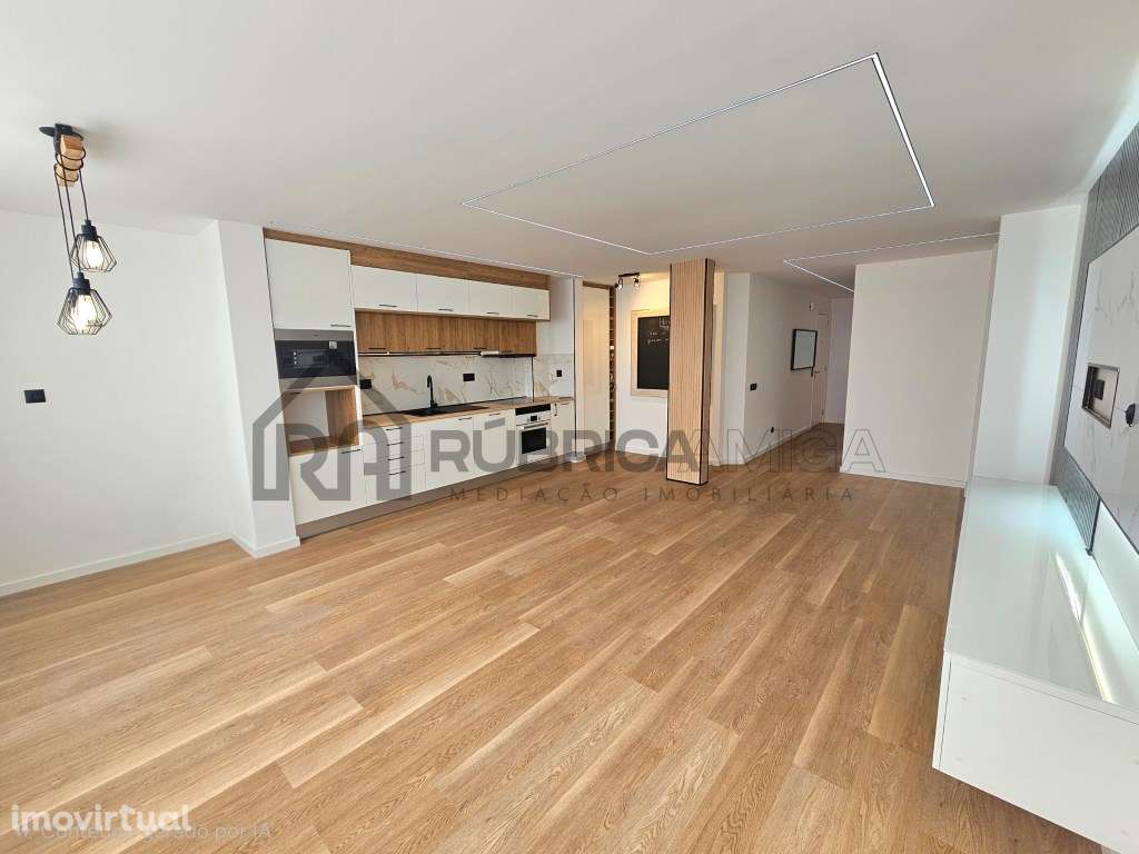 T3 renovado na zona de Betunes em Loulé - Grande imagem: 2/24