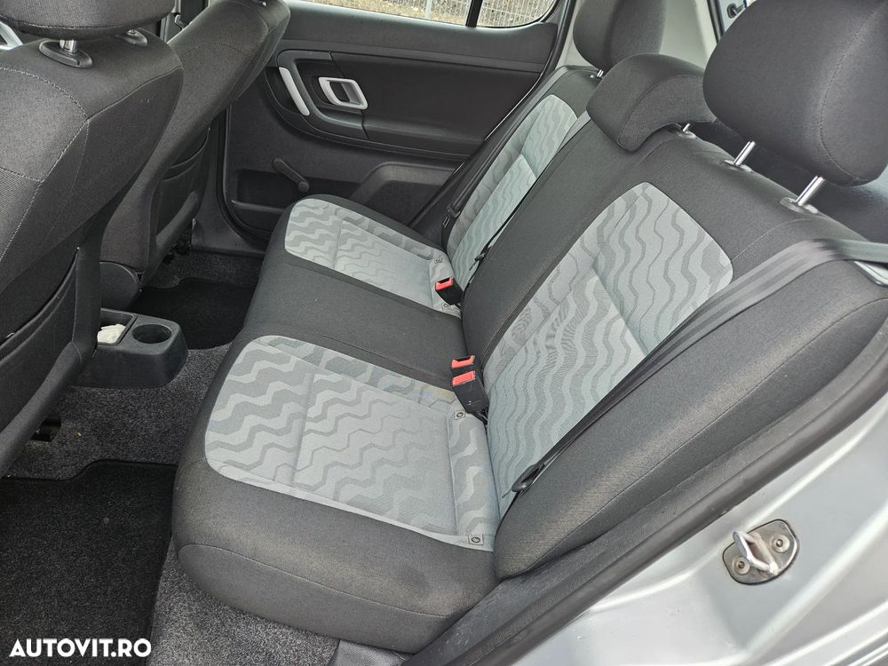 Skoda Fabia 1.2 HTP STYLE EDITION - 6