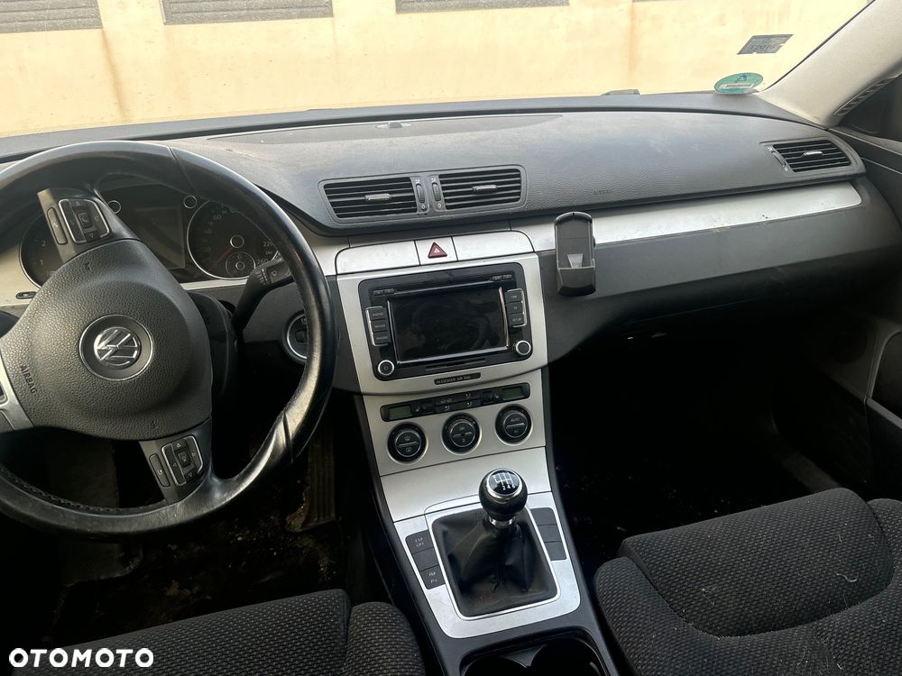 Volkswagen Passat 1.8 TSI Trendline - 10