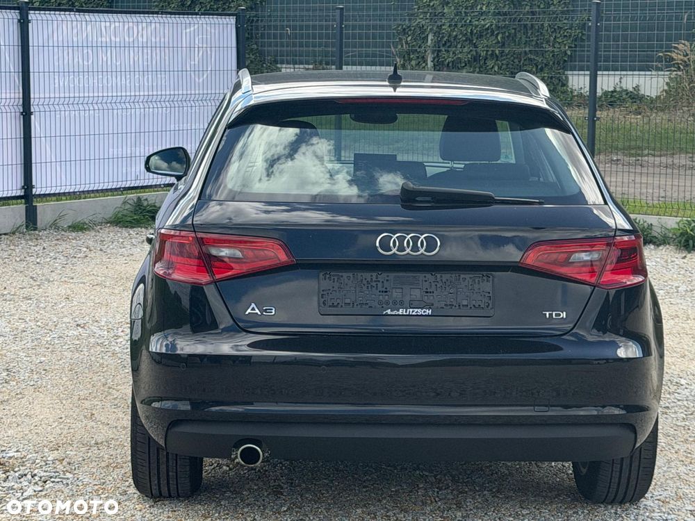 Audi A3 Sportback 1.6 TDI (clean diesel) S tronic Attraction - 12