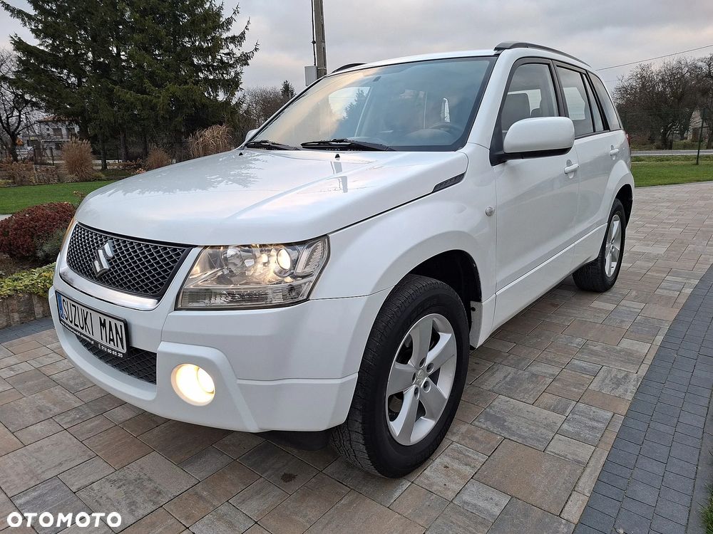 Suzuki Grand Vitara 2.0 De luxe - 2