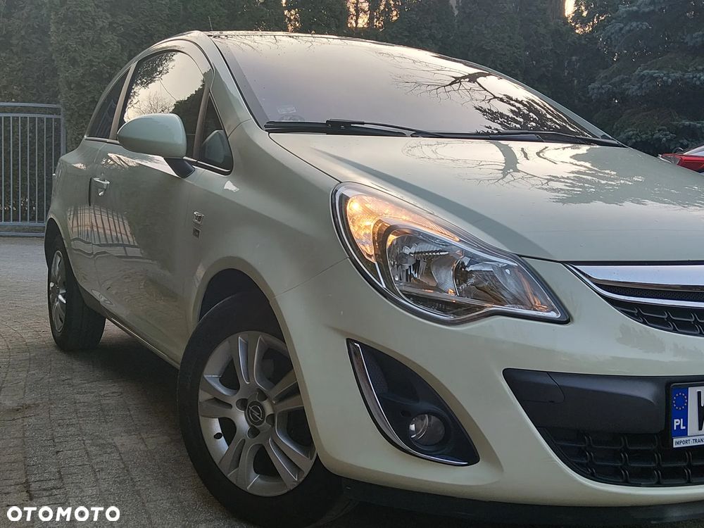 Opel Corsa 1.4 16V 150 Jahre - 2