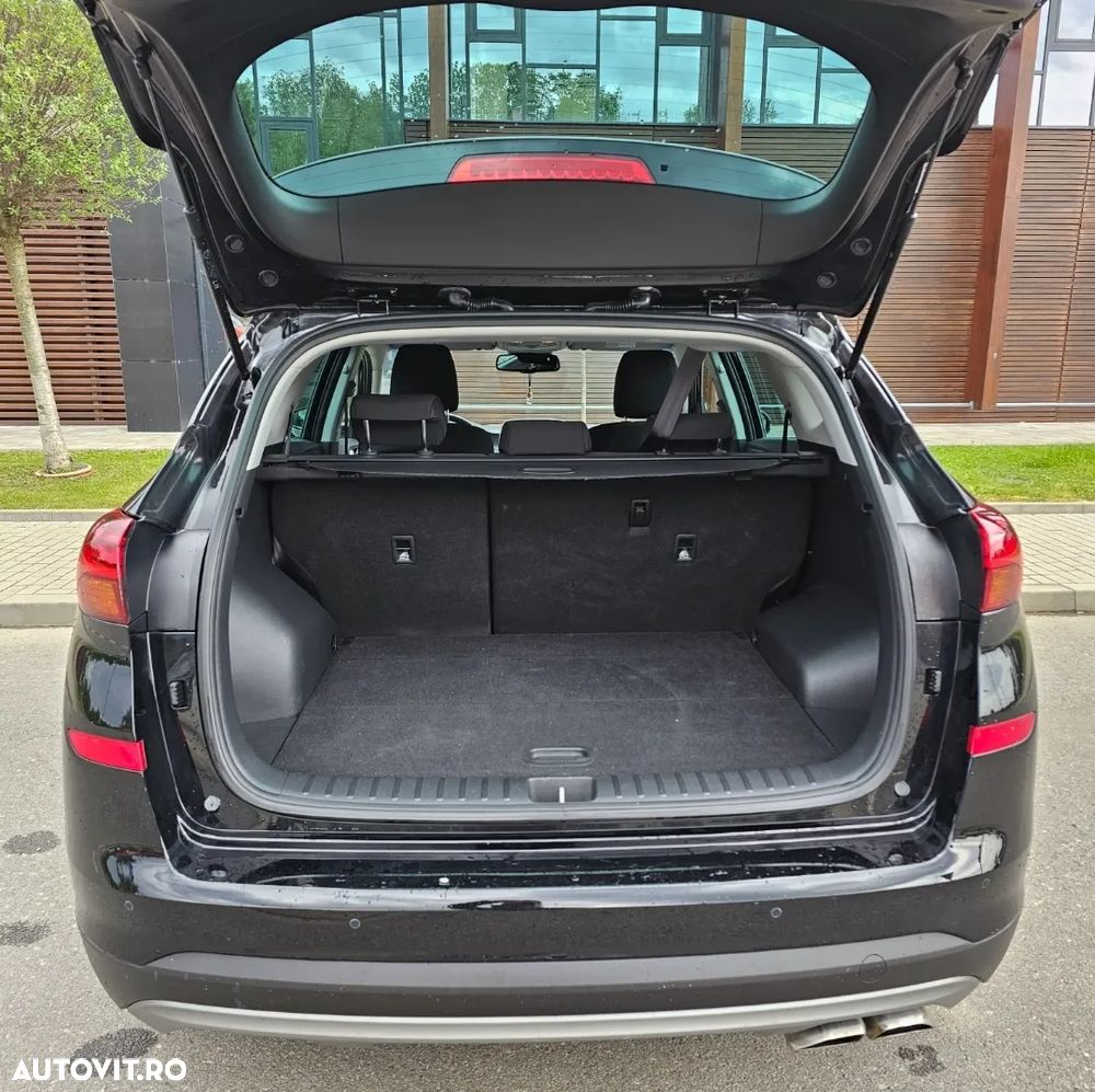 Hyundai Tucson 1.6 CRDi 48V-Hybrid 2WD DCT Select - 17