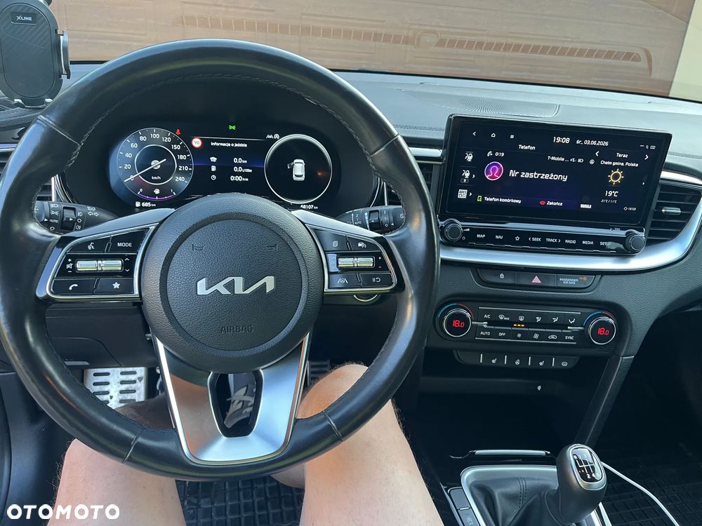 Kia Ceed 1.5 T-GDI Business Line - 4