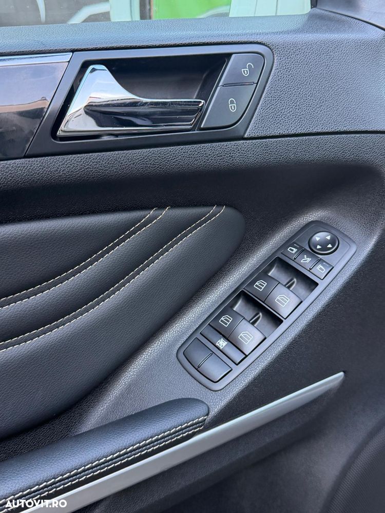 Mercedes-Benz ML - 12