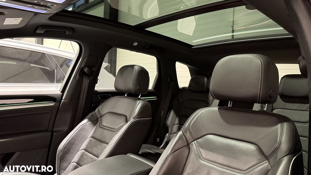 Volkswagen Touareg - 17