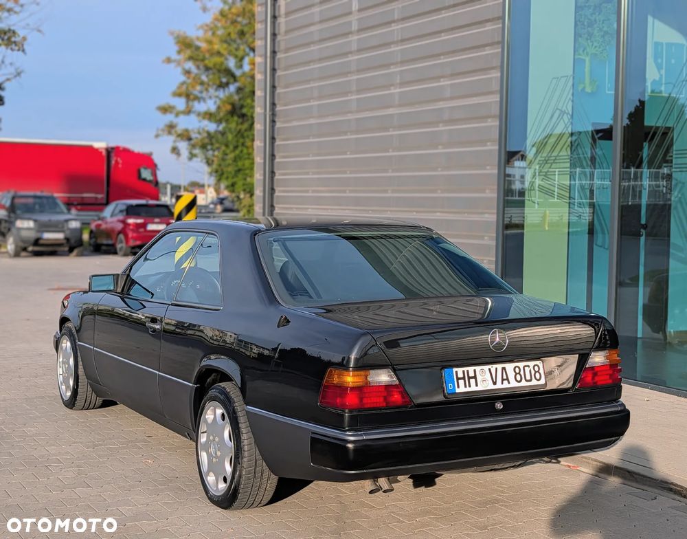 Mercedes-Benz W124 (1984-1993) - 10