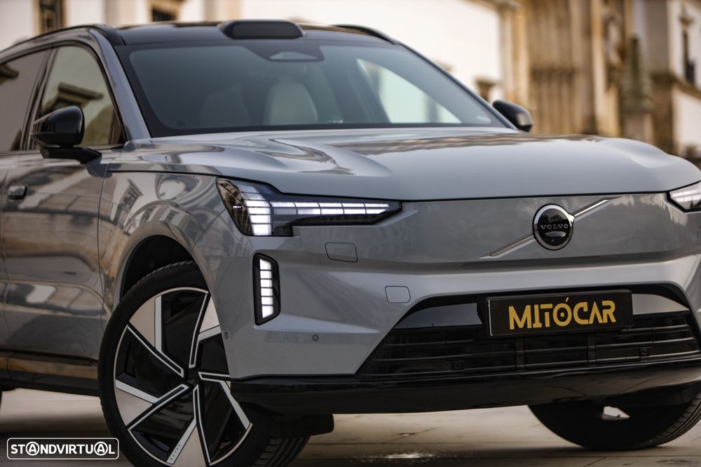 Volvo EX90 Twin Performance AWD Plus (7L) - 4