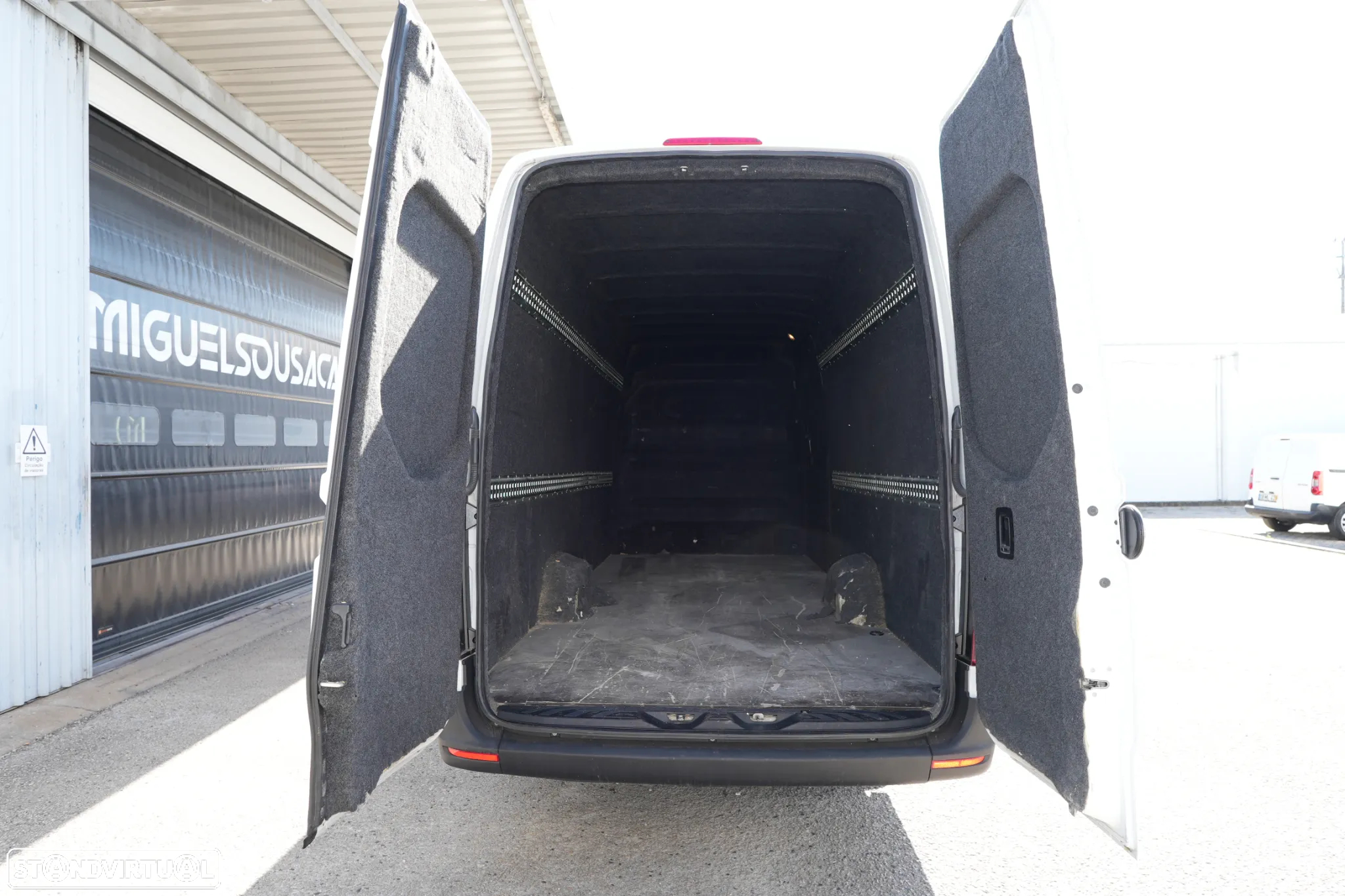 Mercedes-Benz Sprinter 3.0 V6 Automática 319CDI/43 190cv - 5