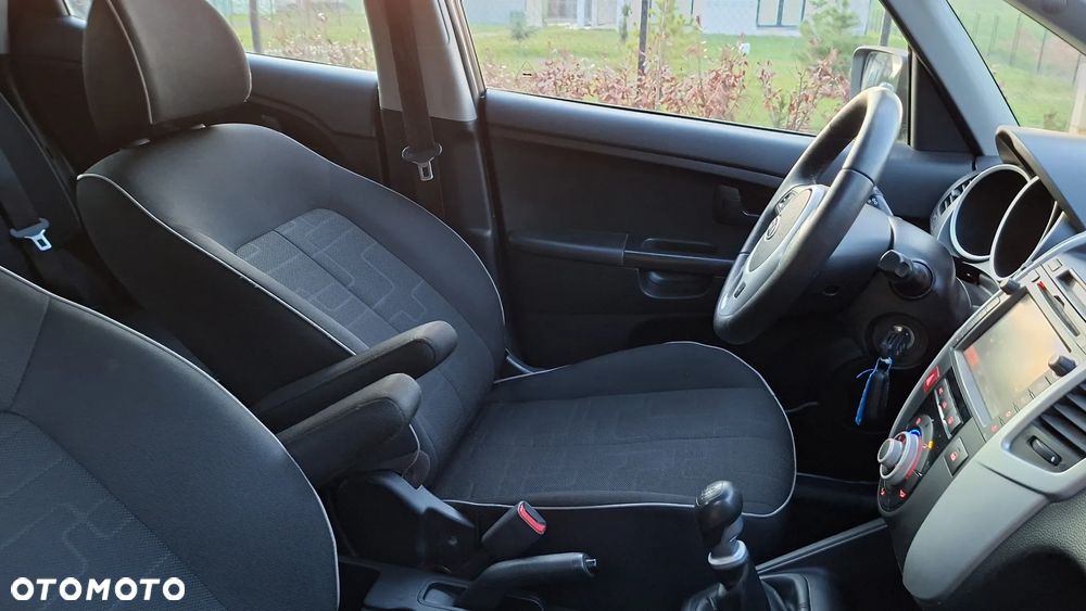 Kia Venga 1.6 CVVT ISG Edition 7 - 12