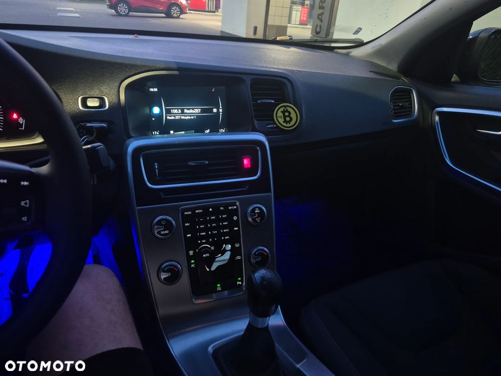 Volvo S60 D2 Edition - 15