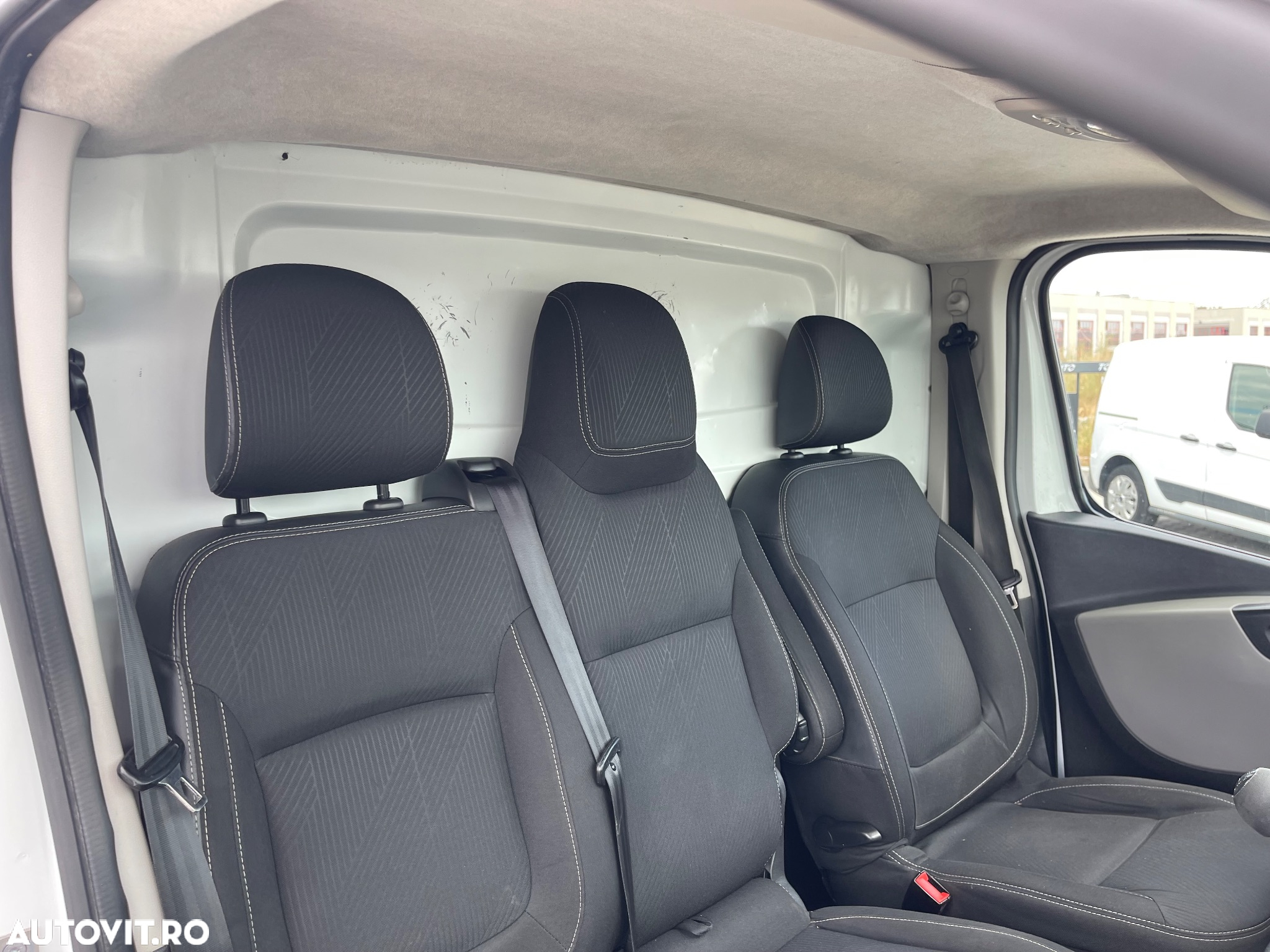 Renault Trafic - 13