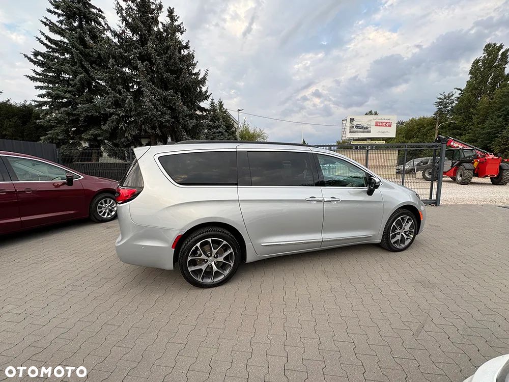 Chrysler Pacifica - 3