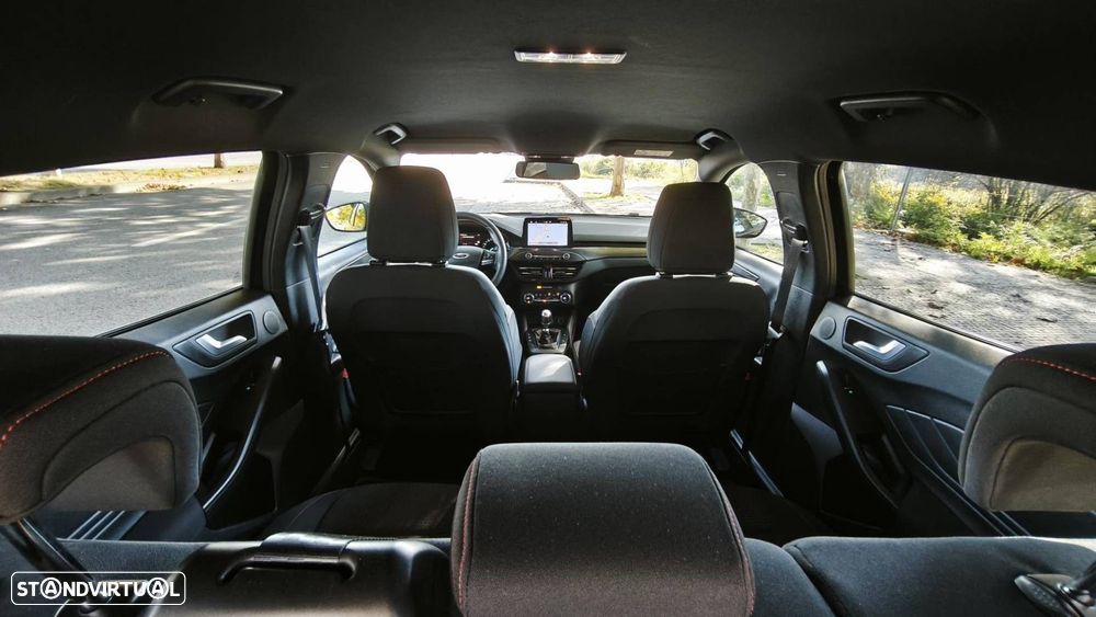 Ford Focus SW 1.0 EcoBoost MHEV ST-Line - 28