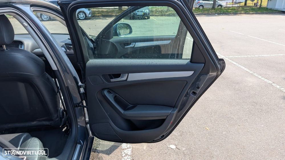 Audi A4 Avant 2.0 TDI DPF Ambition - 29