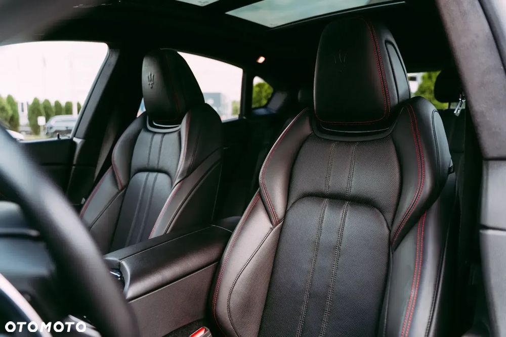 Maserati Levante S - 11