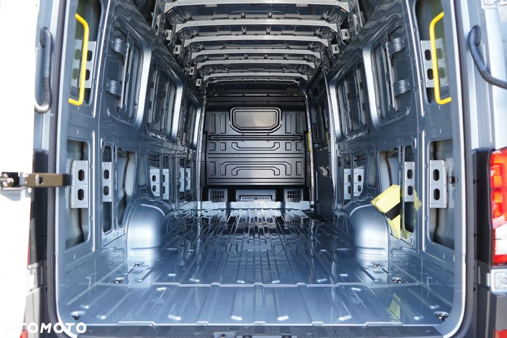 Volkswagen Crafter 35 - 16
