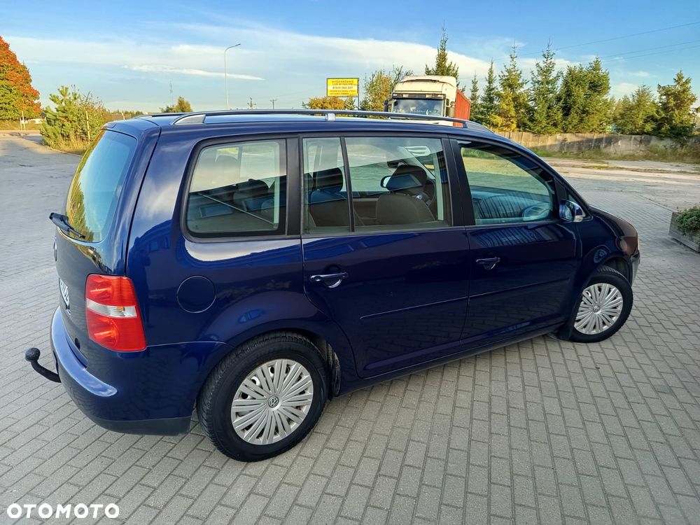 Volkswagen Touran 1.6 Basis - 3